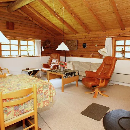 Semesterbostad Three-bedroom Holiday In Aars